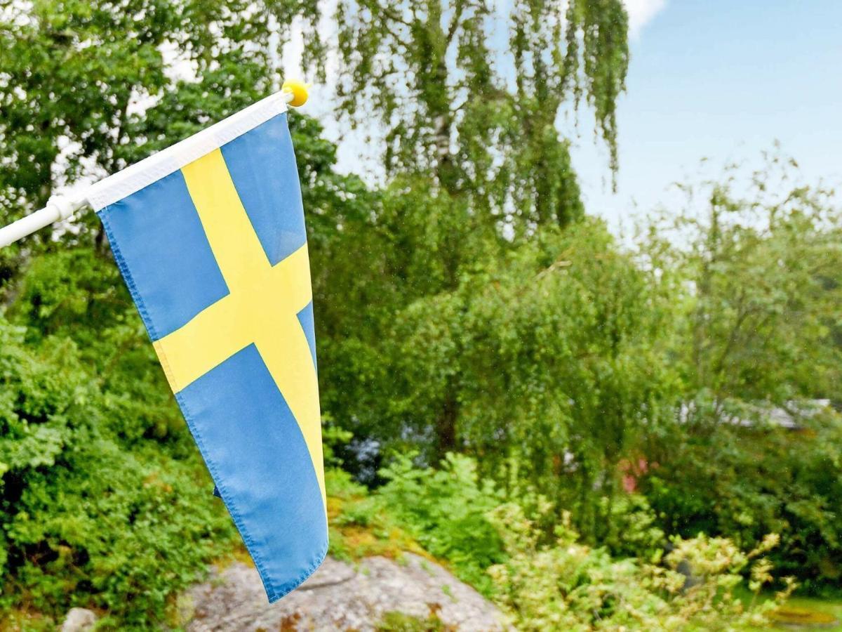 4 Person Holiday Home In Hen N Nösund Kültér fotó