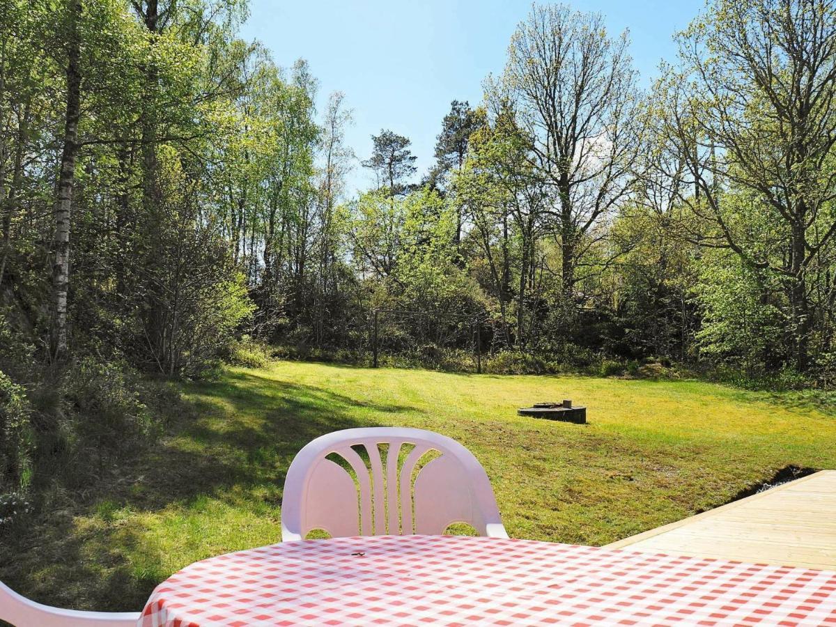 4 Person Holiday Home In Hen N Nösund Kültér fotó